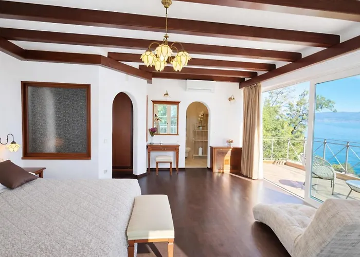 Villa Palazzo Del Mar Opatija By Guide