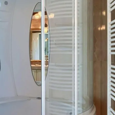 Palazzo Del Mar Opatija By Guide וילה *